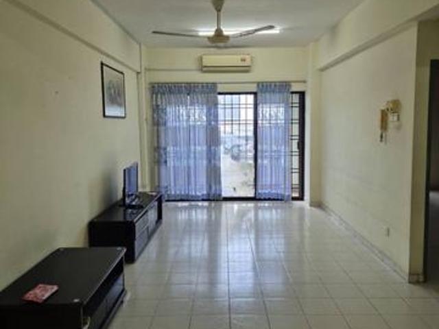 Condominium for sale in Malaka