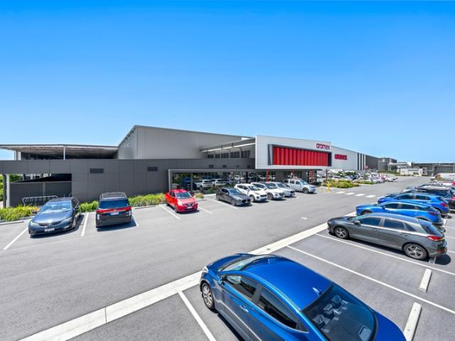 Warehouse for rent in Toombul, Queensland