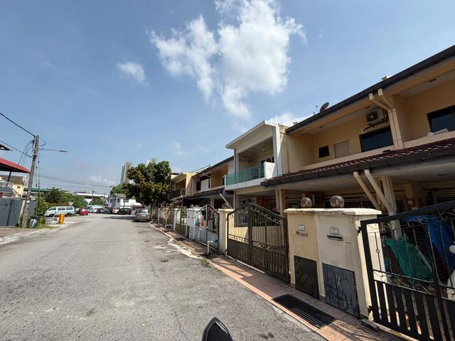 Terraced House for sale in Country Heights Damansara, Kuala Lumpur