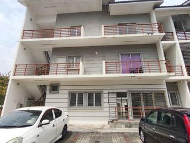 Townhouse for sale in Sendayan Village, Negeri Sembilan