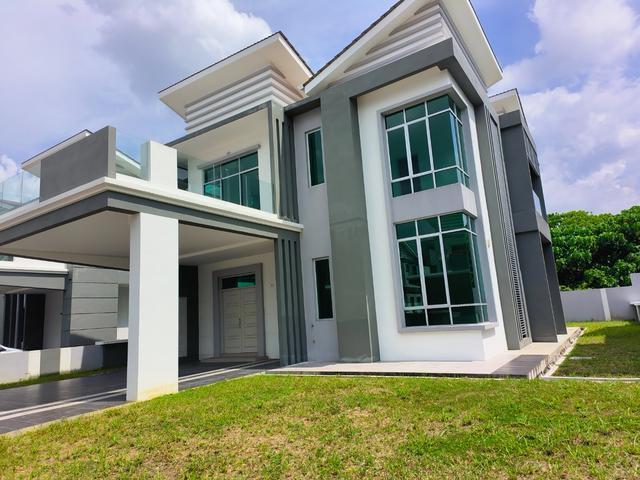 Bungalow for sale in Wellesley, Penang