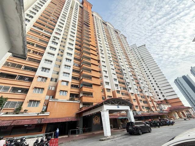 Apartment for sale in Petaling, Damansara Damai