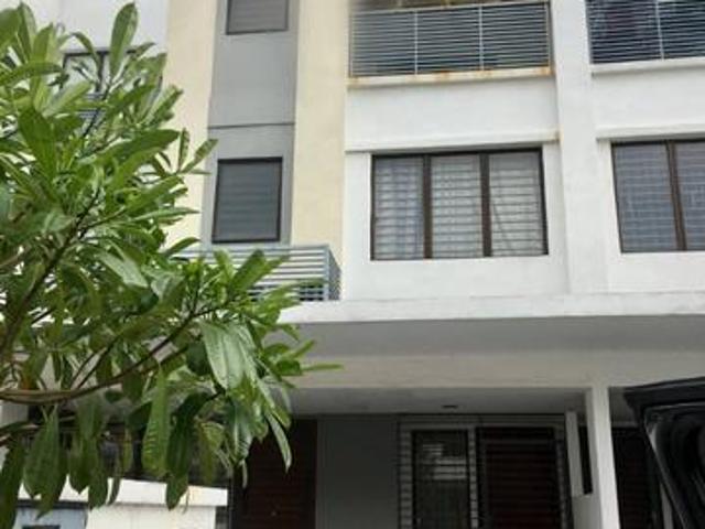 Townhouse for sale in Petaling, Subang Jaya