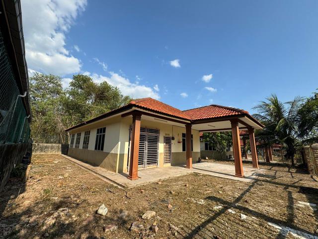 Bungalow for sale in Pokok Sena