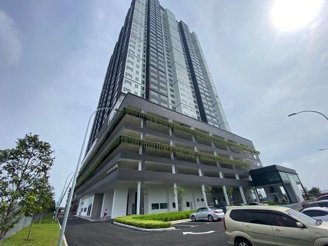 Condominium for sale in Malaka