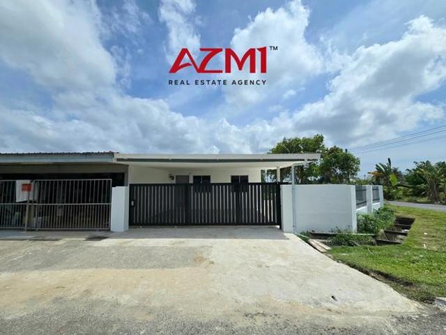 Terraced House for sale in Long Miri