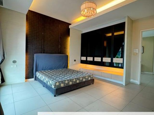 House for sale in Malaka