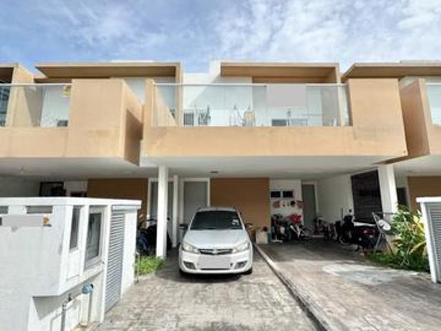Townhouse for sale in Tanjong Sepat, Selangor