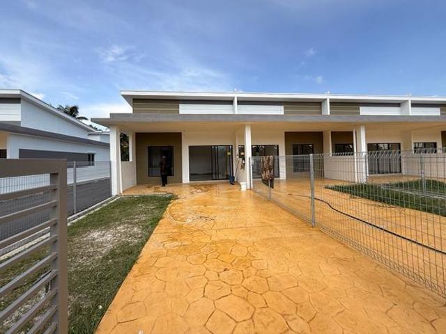 Terraced House for sale in Tanjong Karang, Selangor