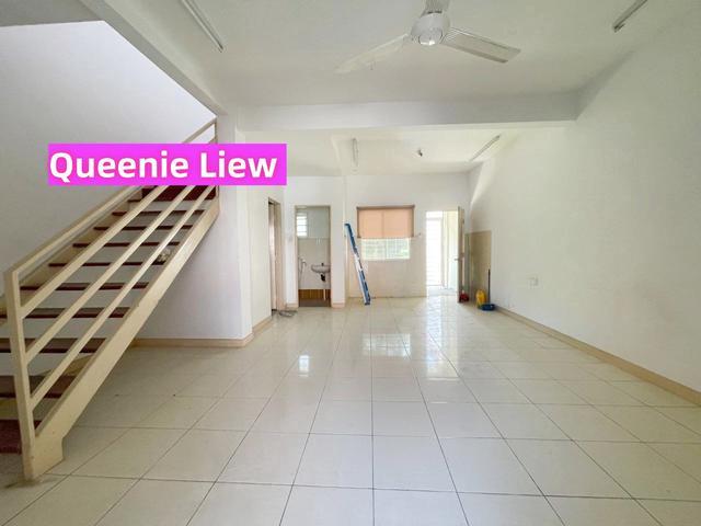 Terraced House for sale in Tuaran, Bahagian Pantai Barat