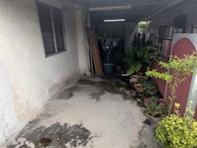 Bungalow for sale in Batu Pahat, Johor