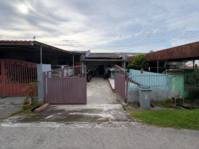 Terraced House for sale in Batu Pahat, Johor