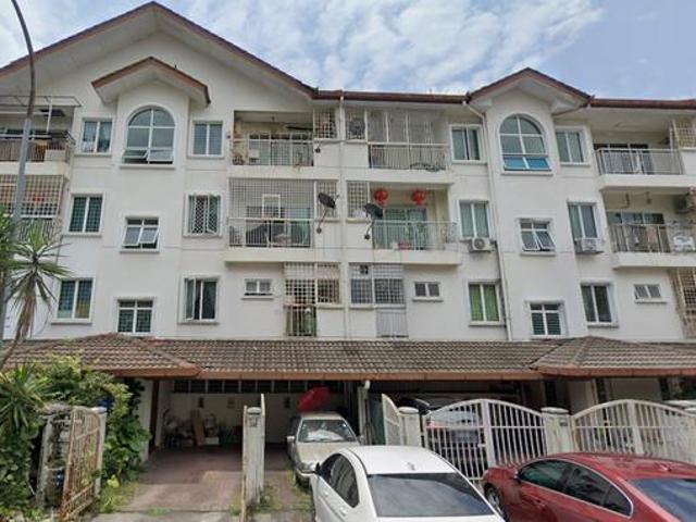 Townhouse for sale in Petaling, Subang Jaya