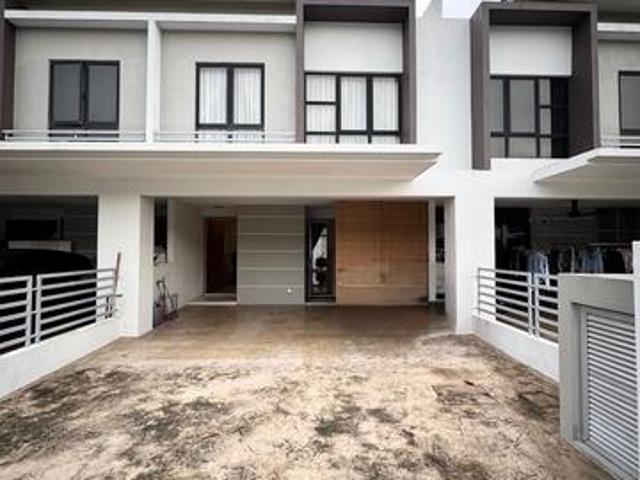 Terraced House for sale in Tanjong Sepat, Selangor