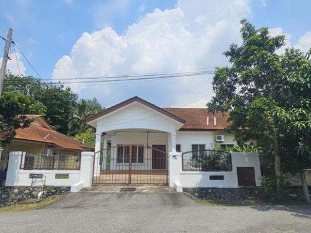 Residential House for sale in Tanjong Sepat, Selangor