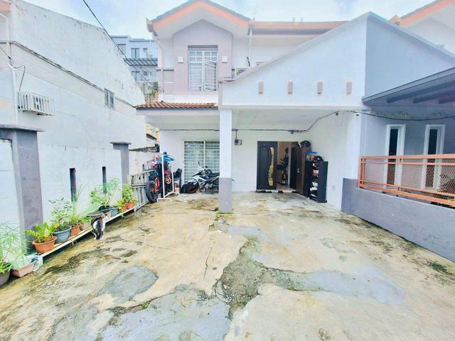 Terraced House for sale in Langat, Selangor