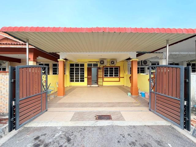 Terraced House for sale in Wellesley, Penang