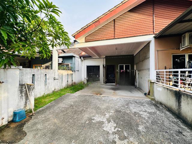 Terraced House for sale in Tanjong Sepat, Selangor