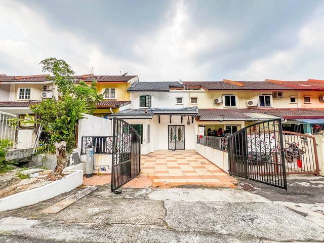 Terraced House for sale in Ampang