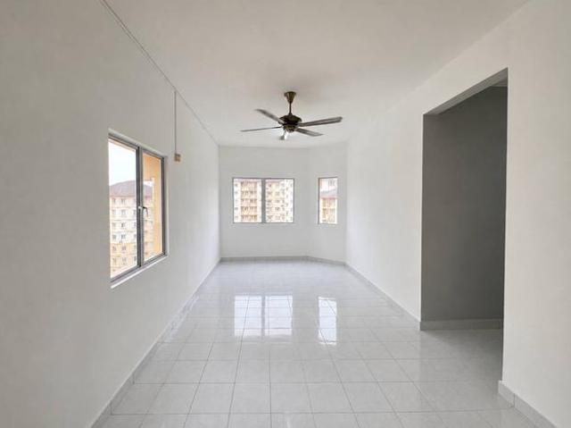 Condominium for sale in Langat, Selangor