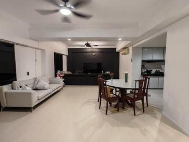 Condominium for sale in Malaka