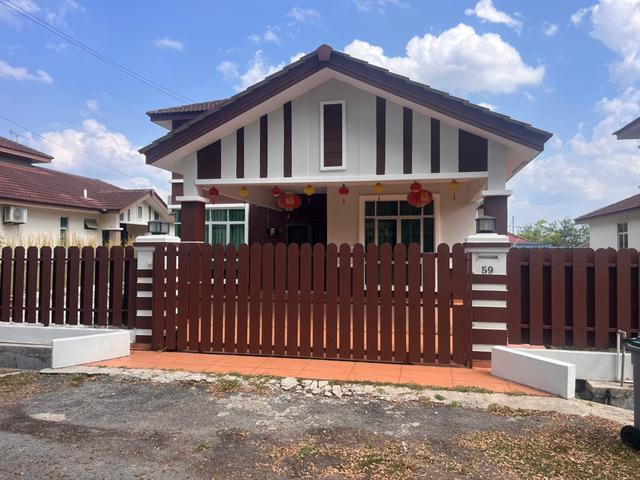 Bungalow for sale in Krubong, Malaka