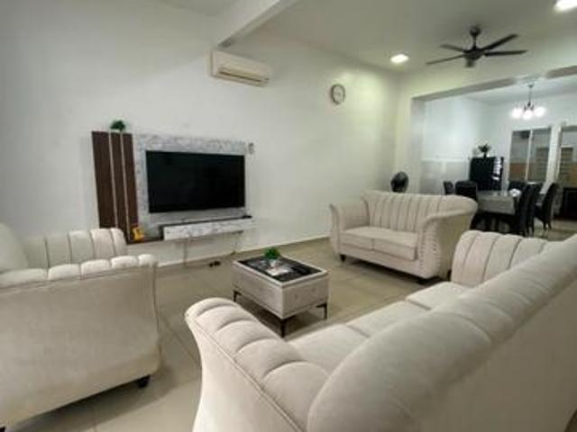 Terraced House for sale in Malaka