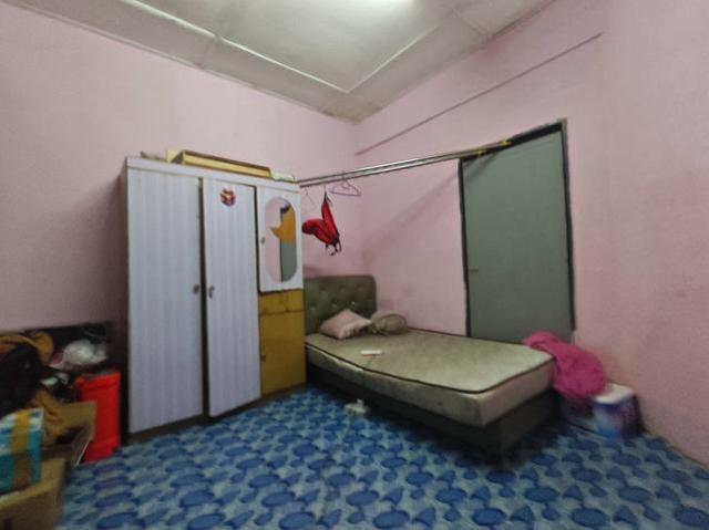 Flat for sale in Malaka