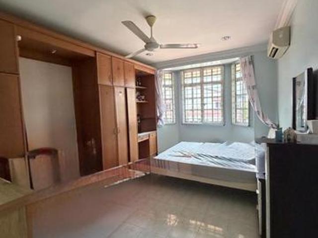Terraced House for sale in Malaka