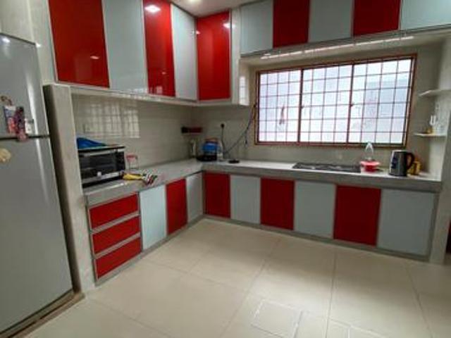 Terraced House for sale in Malaka