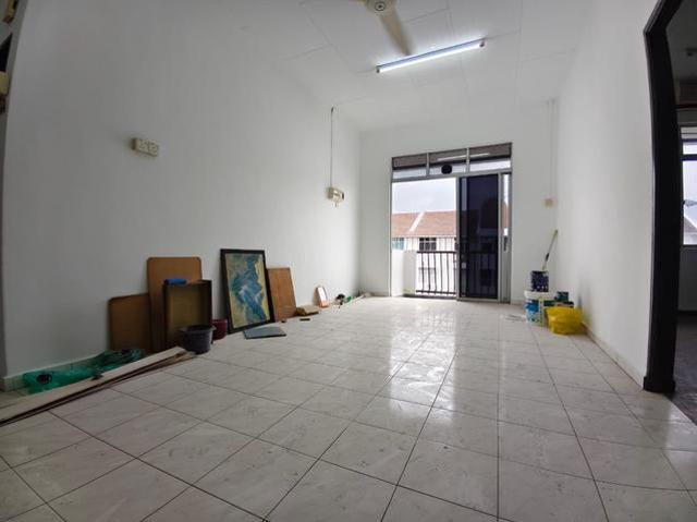 Apartment for sale in Malaka