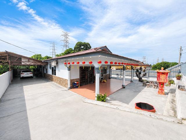 Bungalow for sale in Malaka