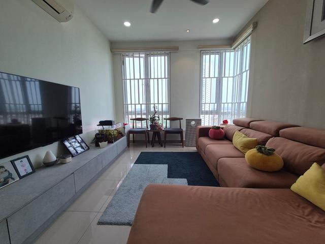 Condominium for sale in Malaka