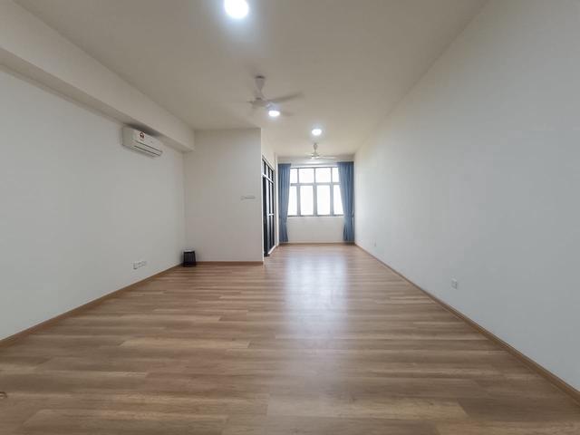 Condominium for sale in Malaka