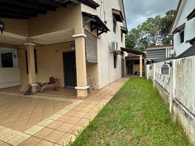 Terraced House for sale in Malaka