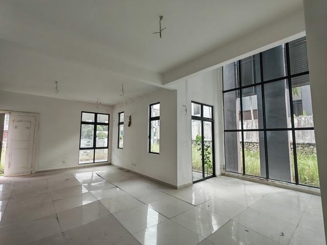 Residential House for sale in Malaka
