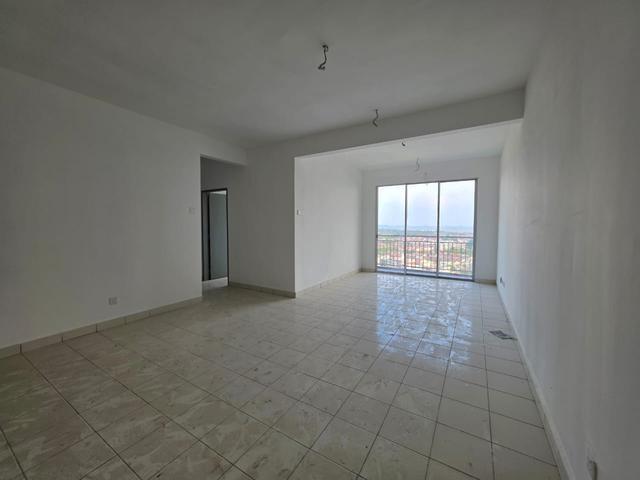 Condominium for sale in Malaka