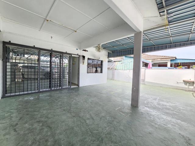 Terraced House for sale in Malaka