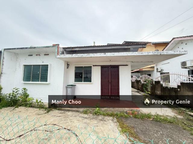 Residential House for sale in Malaka
