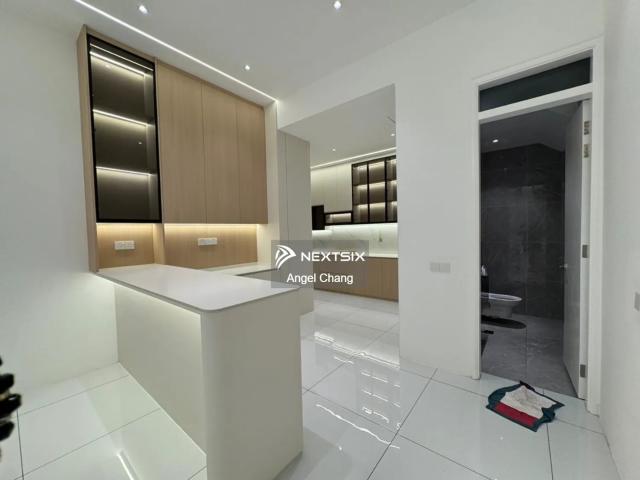 Residential House for sale in Malaka