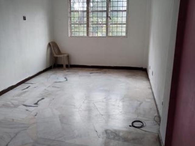 Flat for sale in Petaling, Alam Impian