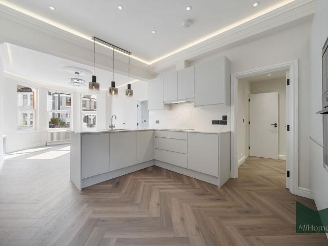 Apartment for rent in Palmers Green, Greater London