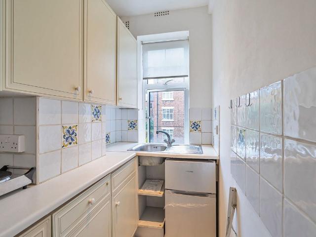 Studio for rent in Belsize Park, Greater London