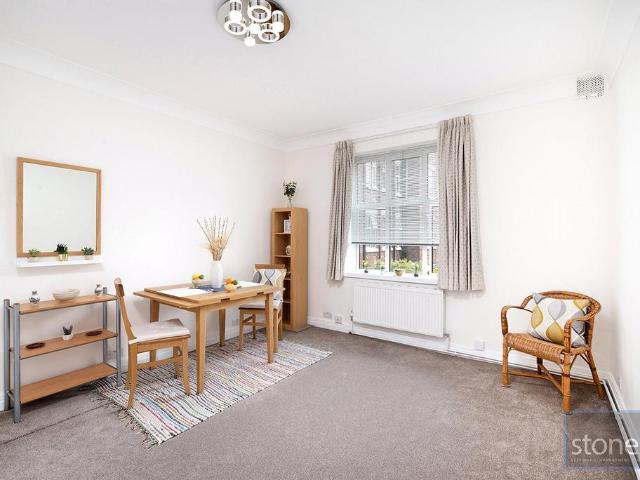 House for rent in Belsize Park, Greater London