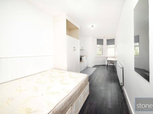 Studio for rent in Belsize Park, Greater London