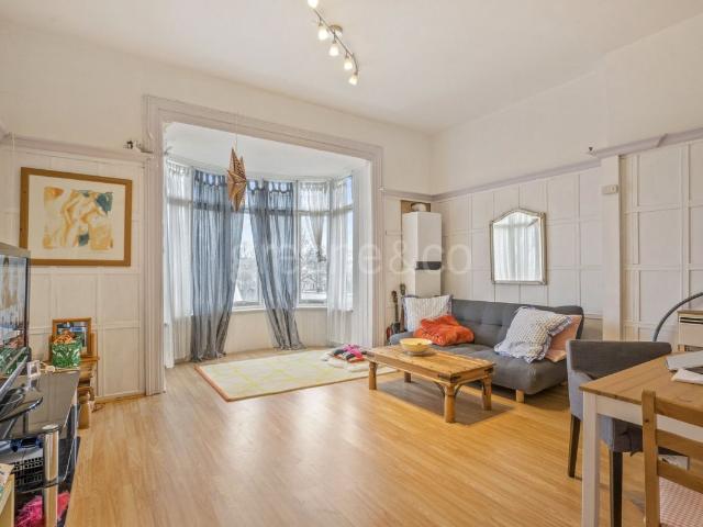 Apartment for rent in Belsize Park, Greater London