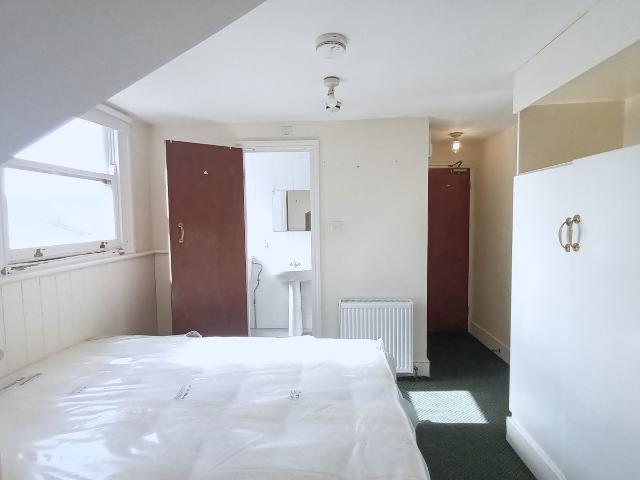 Studio for rent in Belsize Park, Greater London
