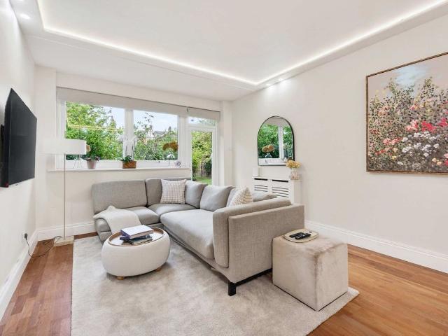 Apartment for rent in Belsize Park, Greater London