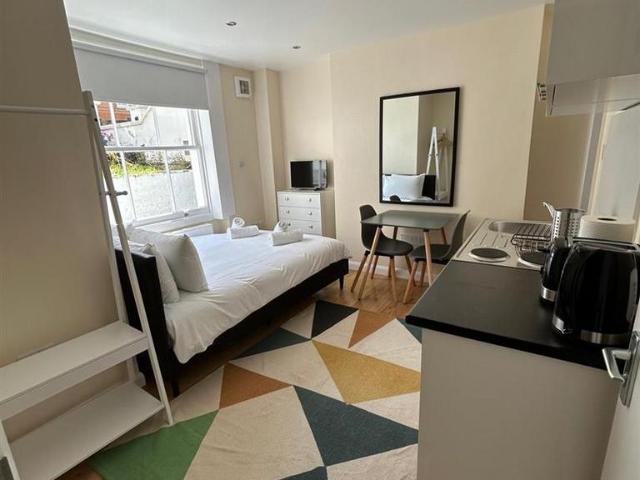 Apartment for rent in South Hampstead, Greater London