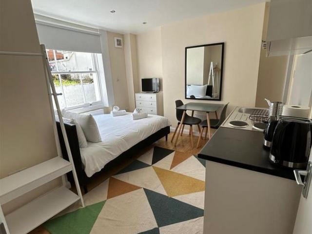 Apartment for rent in South Hampstead, Greater London